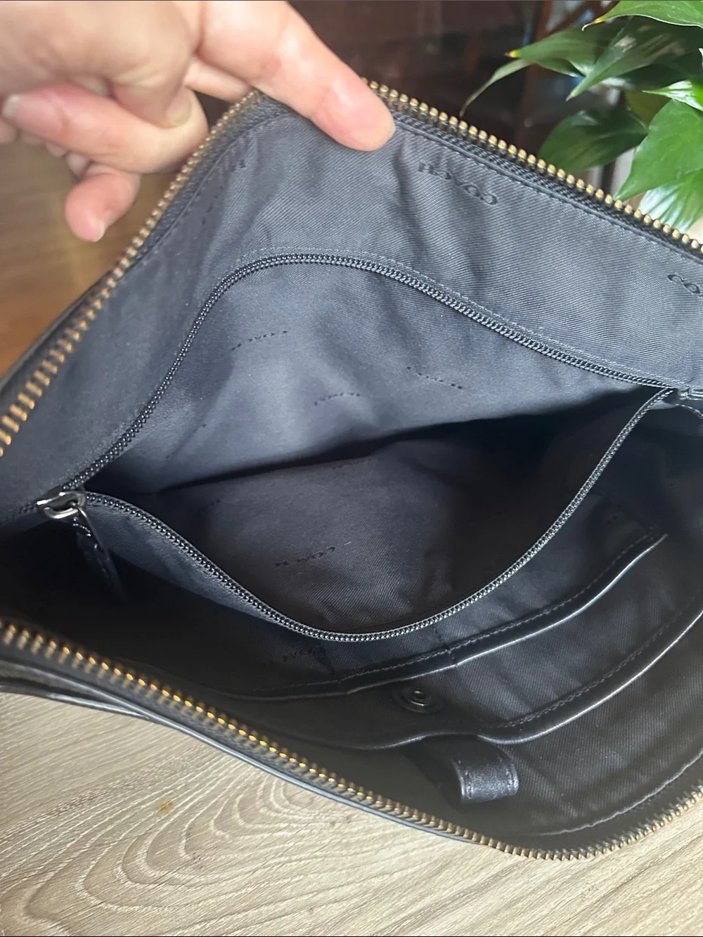 Coach Black Pebbled Leather Messenger Crossbody - Picture 3 of 10
